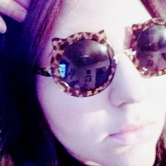 Meet your Posher, Shaelyn - Picture 1 of 1